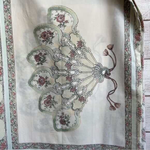 VINTAGE LOUIS NICHOLE FLAT SHEET AND 3 PILLOWCASES - Picture 3 of 11